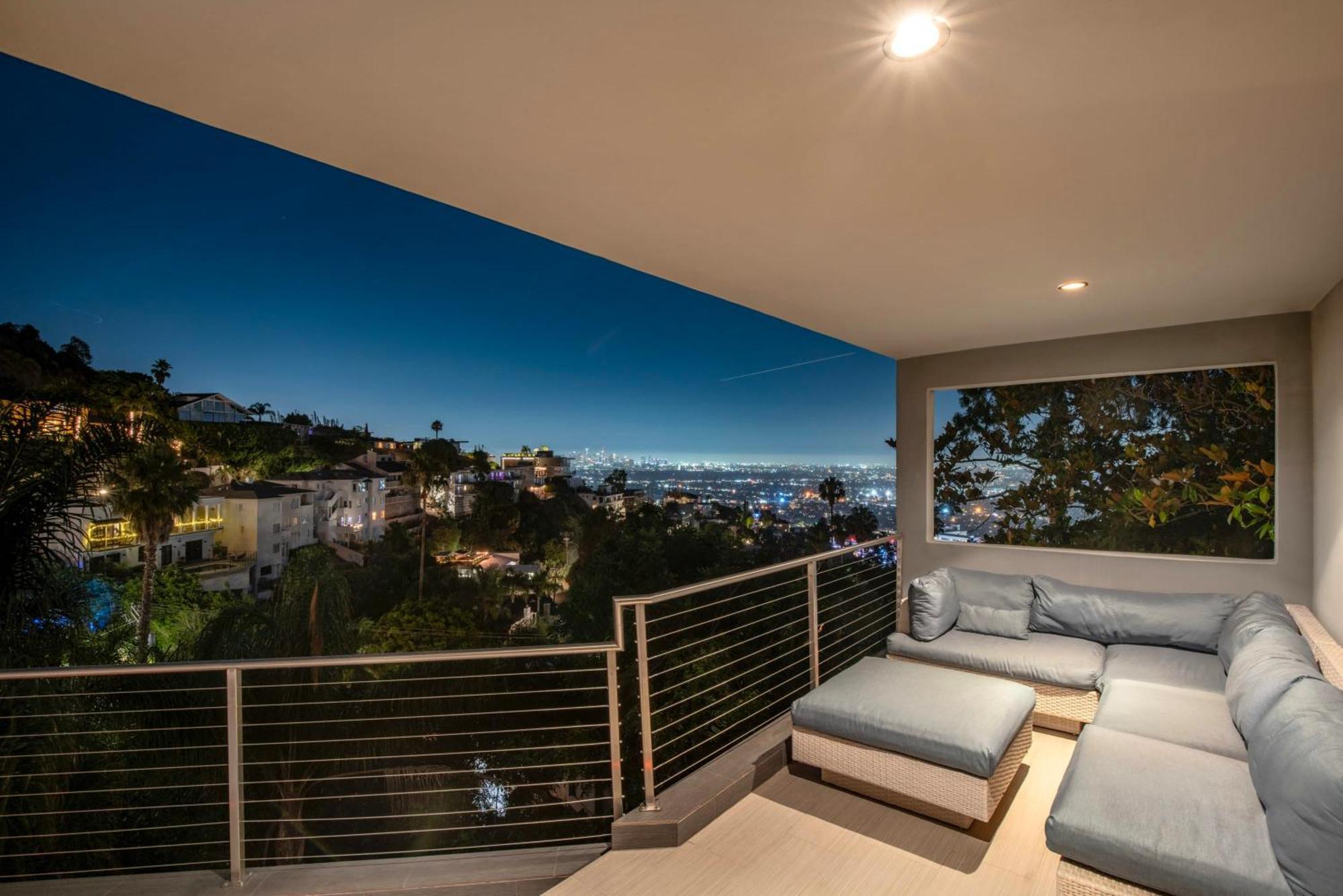 6mil 5br Sunset Strip Jetliner Oasis Holiday home Los Angeles
